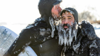 冬のサーフィンはこれで乗り切る 防寒装備 お着替えアイテム11選 Hako Boarders